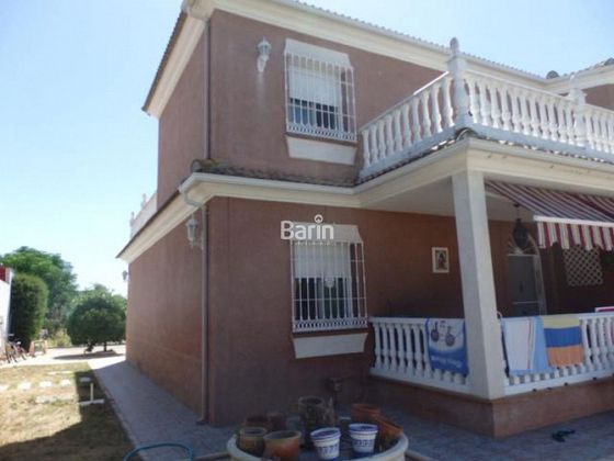 Foto 2 de Casa en venta en El Higuerón de 5 habitaciones con terraza y piscina