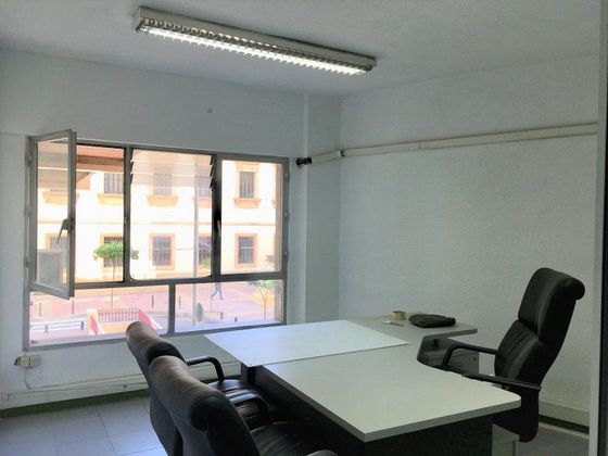 Foto 1 de Alquiler de oficina en avenida Alfonso X El Sabio de 120 m²