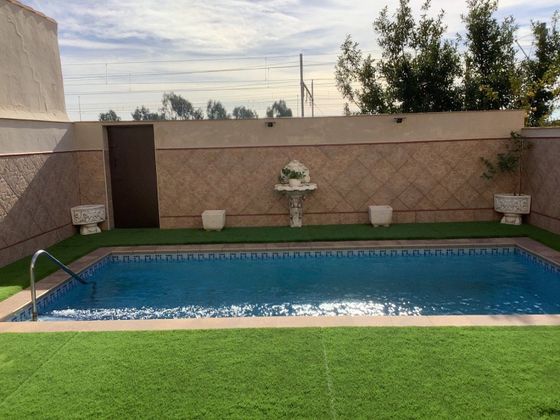 Foto 1 de Casa en venda a Villarrubia de 5 habitacions amb terrassa i piscina