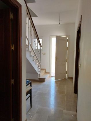 Foto 2 de Casa en venta en Gilena de 3 habitaciones con terraza y balcón