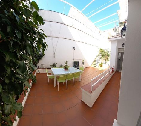 Foto 2 de Casa en venta en Ciudad Jardín - Zoco de 8 habitaciones con terraza y aire acondicionado