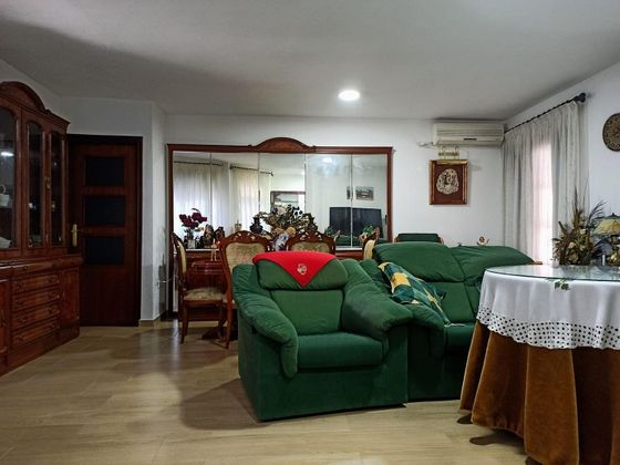 Foto 1 de Venta de piso en Roda de Andalucía (La) de 4 habitaciones con terraza y jardín