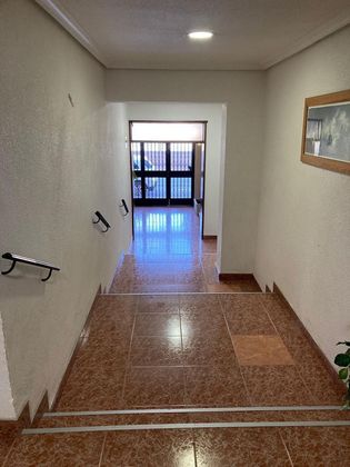 Foto 2 de Piso en venta en calle Torre de la Marquesa de 3 habitaciones con ascensor