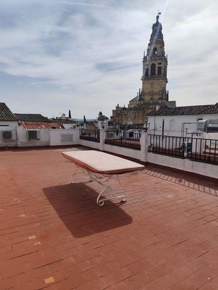 Foto 2 de Alquiler de casa en Casco Histórico  - Ribera - San Basilio de 9 habitaciones con terraza y aire acondicionado