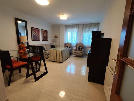 Foto 1 de Alquiler de piso en Huerta de la Reina - Trassierra de 2 habitaciones con garaje y muebles