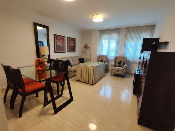 Foto 2 de Alquiler de piso en Huerta de la Reina - Trassierra de 2 habitaciones con garaje y muebles