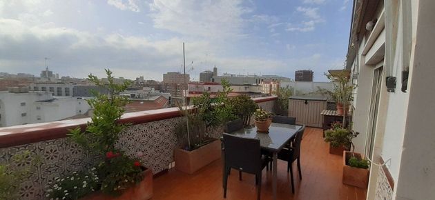 Foto 2 de Ático en venta en Perchel Norte - La Trinidad de 5 habitaciones con terraza y aire acondicionado