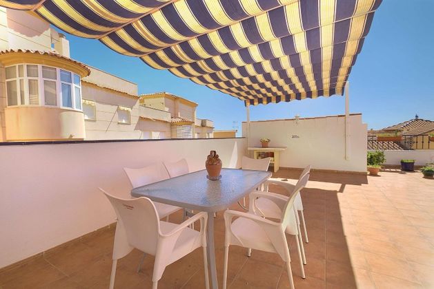 Foto 2 de Àtic en venda a Urbanización Santa Rosa de 2 habitacions amb terrassa i piscina