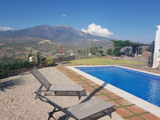 Foto 1 de Casa en venta en Canillas de Aceituno de 4 habitaciones con terraza y piscina