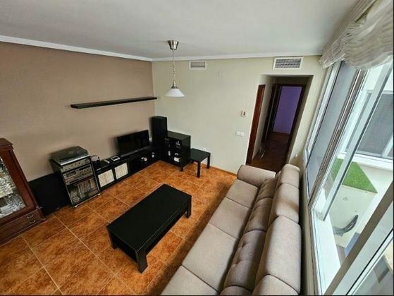 Foto 2 de Piso en venta en Suárez de 3 habitaciones con garaje y balcón