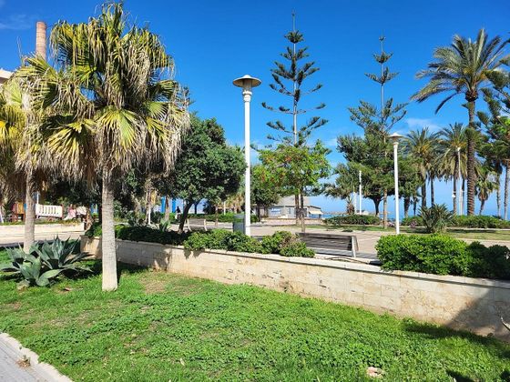 Foto 2 de Piso en venta en Parque Mediterráneo - Santa Paula de 4 habitaciones con terraza y piscina