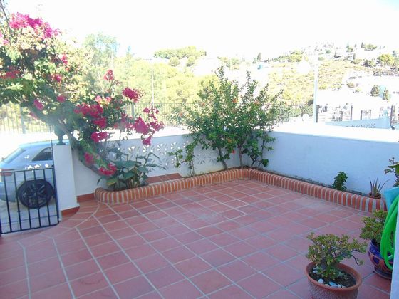Foto 2 de Alquiler de casa en Velilla-Taramay de 3 habitaciones con terraza y piscina