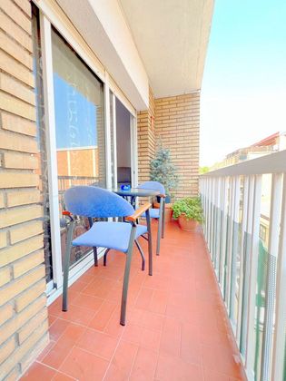Foto 2 de Pis en venda a Llagosta, La de 3 habitacions amb balcó i calefacció