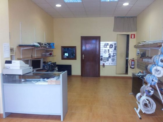 Foto 1 de Local en venda a Santurtzi de 75 m²