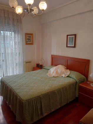 Foto 2 de Piso en venta en Santurtzi de 3 habitaciones con terraza y calefacción