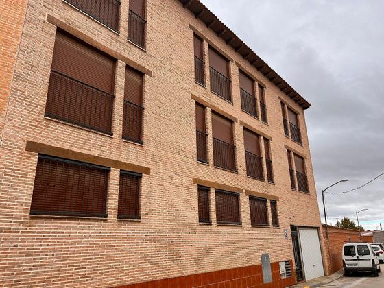 Foto 1 de Venta de piso en Villatobas de 2 habitaciones con garaje y balcón