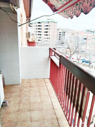 Foto 1 de Piso en venta en calle Robles de 3 habitaciones con jardín y balcón