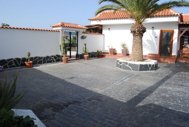 Foto 2 de Xalet en venda a Tamaimo-Arguayo de 3 habitacions amb terrassa i piscina