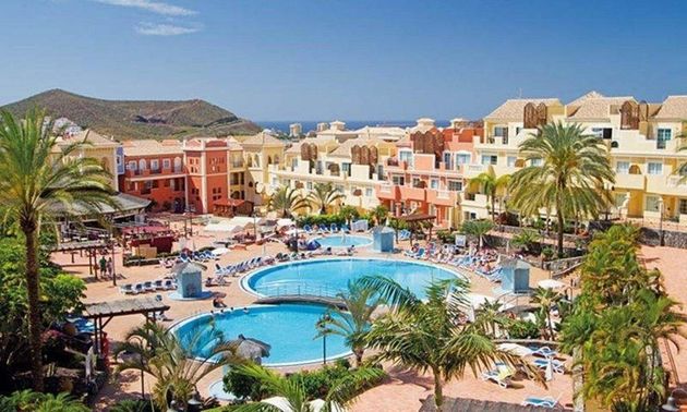 Foto 1 de Àtic en venda a Los Cristianos - Playa de las Américas de 1 habitació amb terrassa i piscina