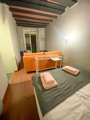 Foto 2 de Alquiler de estudio en Sant Pere, Santa Caterina i la Ribera con muebles y aire acondicionado