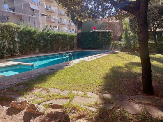 Foto 2 de Pis en venda a calle De Carreras de 4 habitacions amb terrassa i piscina