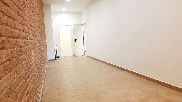 Foto 2 de Pis en venda a Centre - Cornellà de Llobregat de 2 habitacions amb terrassa i garatge