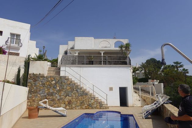 Foto 1 de Xalet en venda a calle Cantarera de 4 habitacions amb terrassa i piscina
