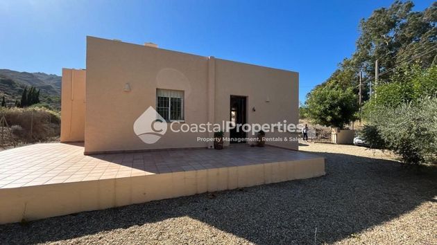 Foto 2 de Casa rural en venda a calle Eras del Lugar de 2 habitacions amb terrassa i piscina