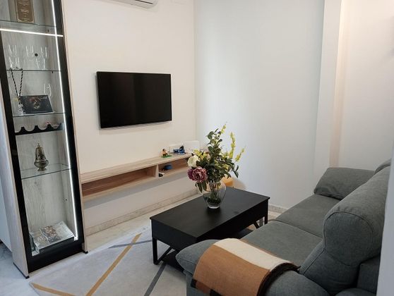 Foto 1 de Piso en alquiler en Encarnación - Regina de 1 habitación con muebles y aire acondicionado
