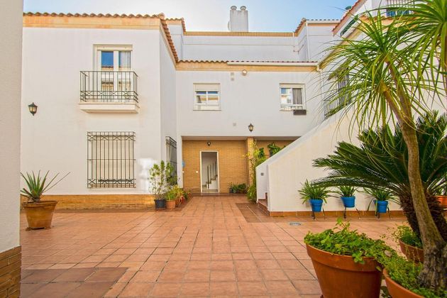 Foto 2 de Dúplex en venda a Castilleja de la Cuesta de 2 habitacions amb terrassa i garatge