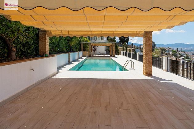Foto 2 de Casa en venda a calle Alpargateros Alta de 5 habitacions amb terrassa i piscina