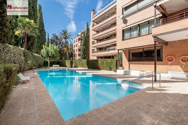 Foto 1 de Pis en venda a plaza De Los Campos de 4 habitacions amb terrassa i piscina