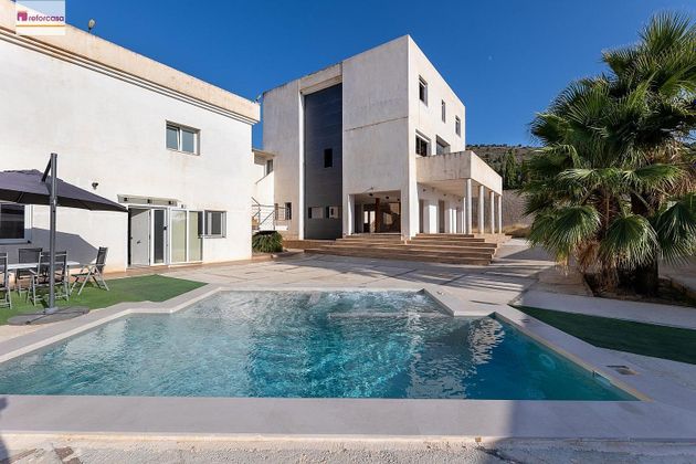 Foto 1 de Xalet en venda a calle Borraja de 6 habitacions amb terrassa i piscina