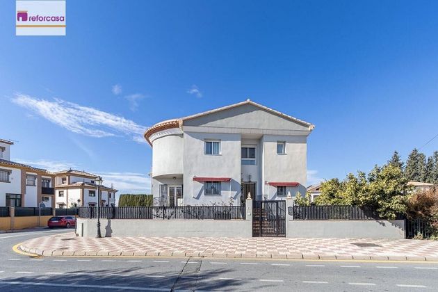 Foto 1 de Xalet en venda a paseo Huétor Vega de 4 habitacions amb terrassa i aire acondicionat