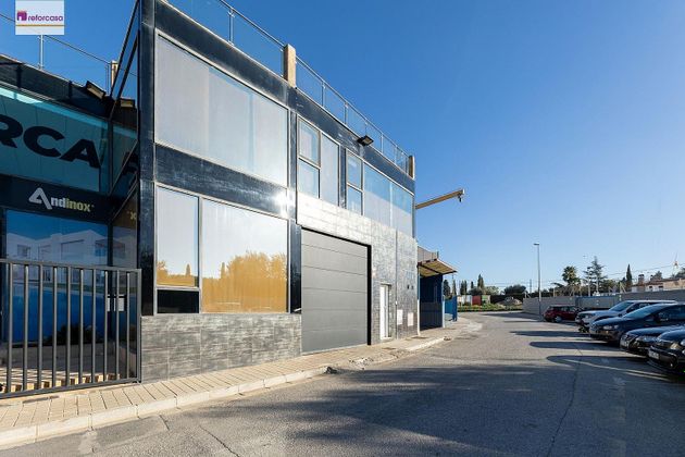 Foto 2 de Edifici en venda a calle Miguel Servet de 512 m²
