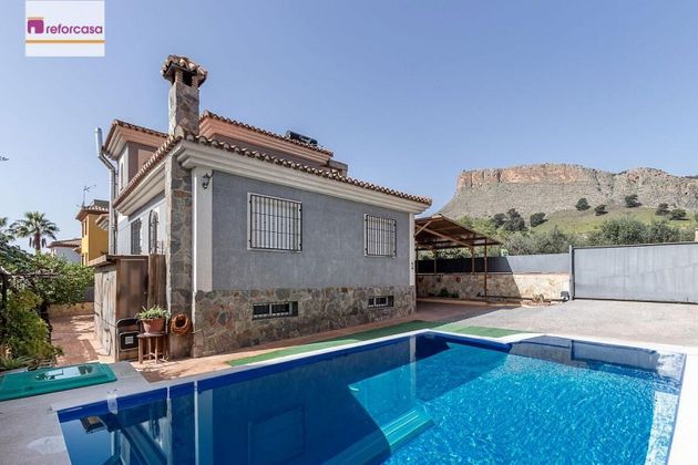 Foto 1 de Casa en venda a calle Alcazaba de 4 habitacions amb terrassa i piscina