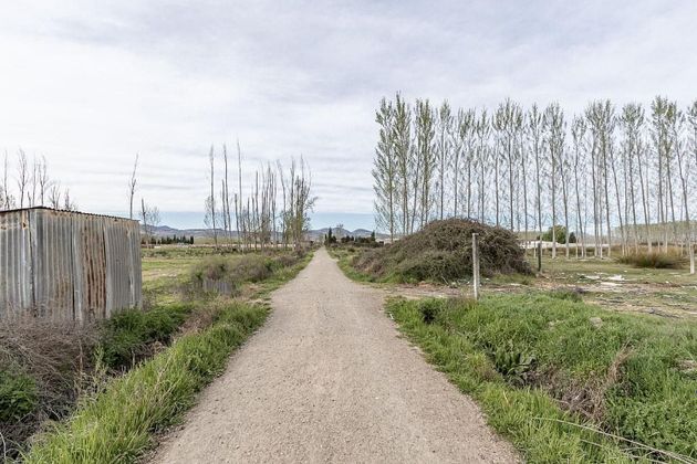 Foto 2 de Venta de terreno en Fuente Vaqueros de 1585 m²