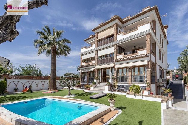 Foto 2 de Venta de chalet en avenida De Andalucía de 14 habitaciones con terraza y piscina