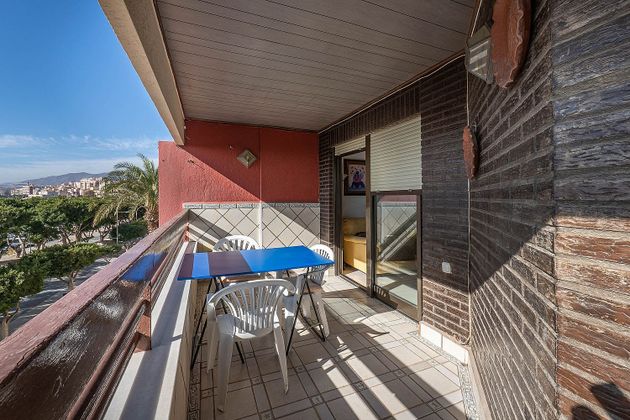 Foto 1 de Piso en venta en Adra de 2 habitaciones con terraza y ascensor