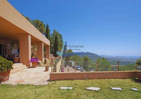 Foto 2 de Xalet en venda a calle Sant Josep de Sa Talaia de 7 habitacions amb terrassa i piscina