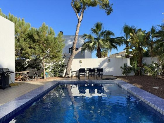 Foto 2 de Chalet en venta en Casco Urbano de 4 habitaciones con terraza y piscina