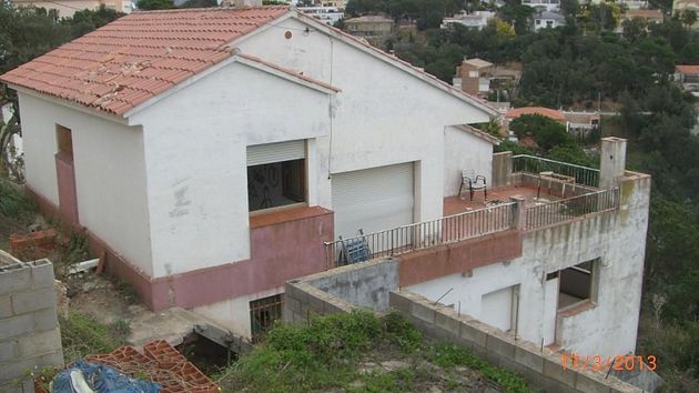 Foto 1 de Xalet en venda a Roca Grossa - Serra Brava de 6 habitacions amb terrassa i jardí