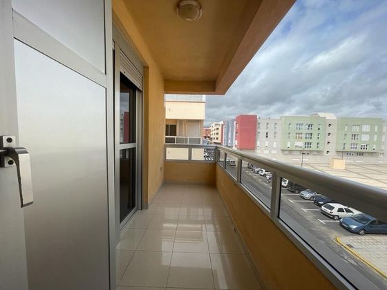 Foto 2 de Alquiler de piso en El Médano de 2 habitaciones con garaje y muebles