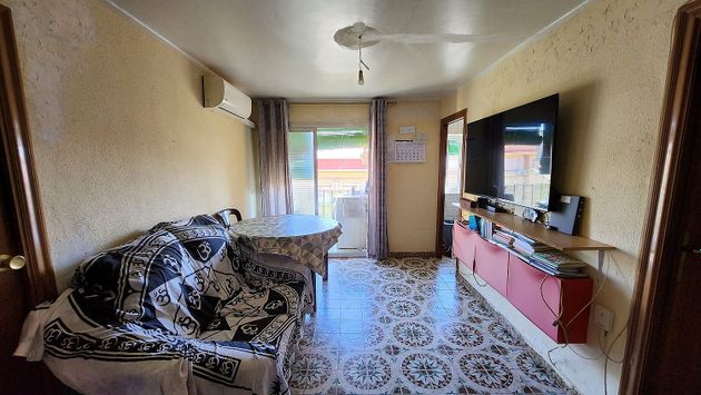 Foto 1 de Piso en venta en La Trinitat Nova de 3 habitaciones con balcón y aire acondicionado