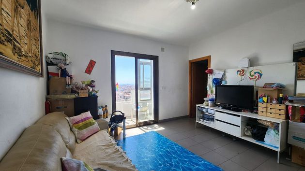 Foto 1 de Pis en venda a Les Roquetes de 3 habitacions amb balcó