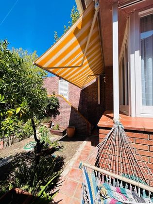 Foto 1 de Casa adosada en venta en Marianao de 6 habitaciones con terraza y jardín