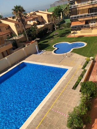 Foto 2 de Pis en lloguer a El Perellonet de 4 habitacions amb terrassa i piscina