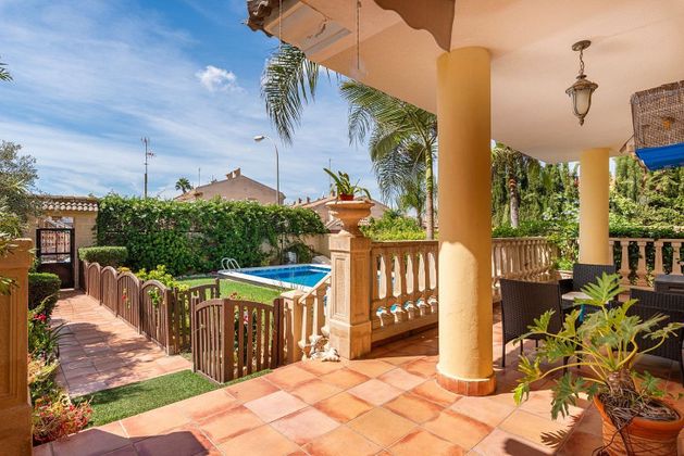 Foto 2 de Casa en venda a avenida Del Sur de 4 habitacions amb terrassa i piscina