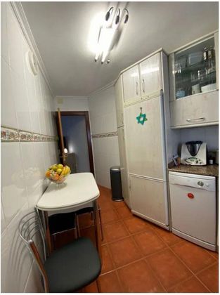 Foto 2 de Piso en venta en Santurtzi de 2 habitaciones y 50 m²