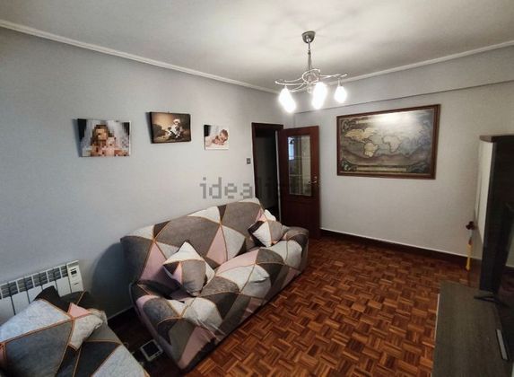 Foto 2 de Piso en venta en Portugalete de 2 habitaciones con terraza y garaje